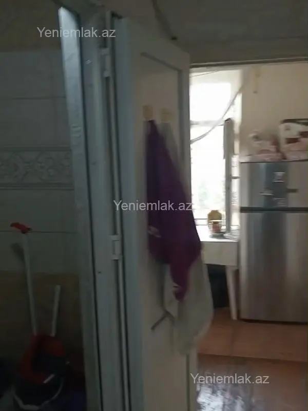 Satılır 1 otaqlı köhnə tikili 30 m²