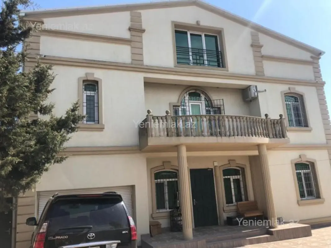 Satılır 5 otaqlı həyət evi 270 m²