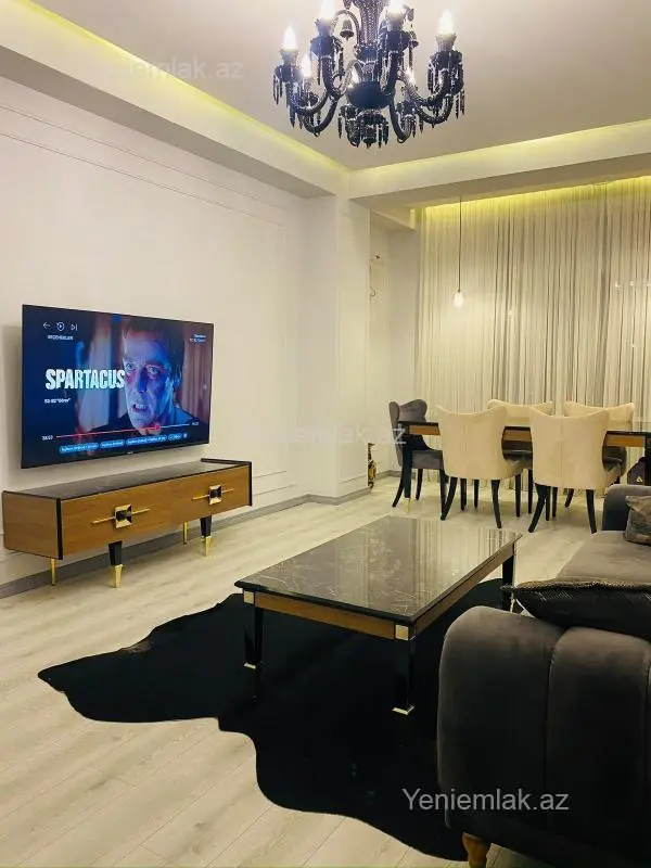 Satılır 3 otaqlı yeni tikili 132 m²