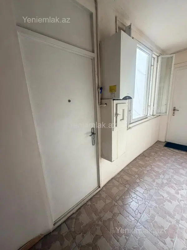 Satılır 3 otaqlı köhnə tikili 80 m²
