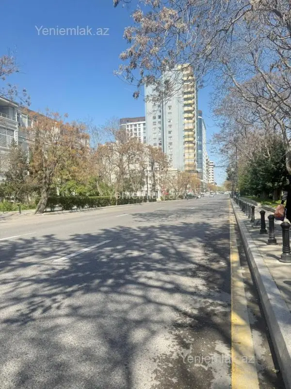 Satılır 1 otaqlı köhnə tikili 35 m²