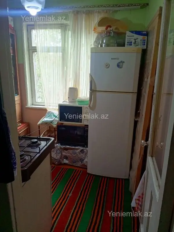 Satılır 1 otaqlı köhnə tikili 32 m²