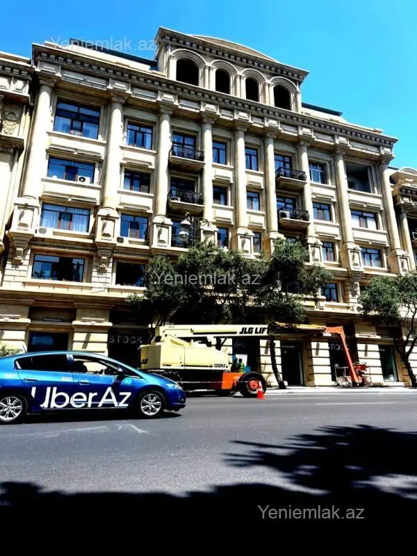Satılır 4 otaqlı köhnə tikili 115 m²