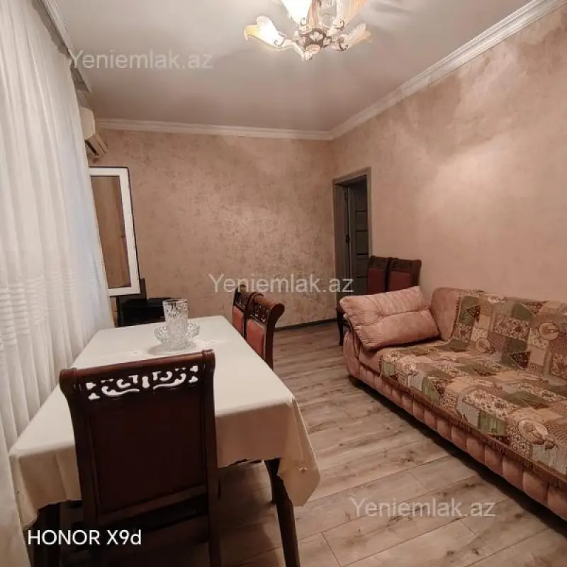Satılır 3 otaqlı köhnə tikili 56 m²