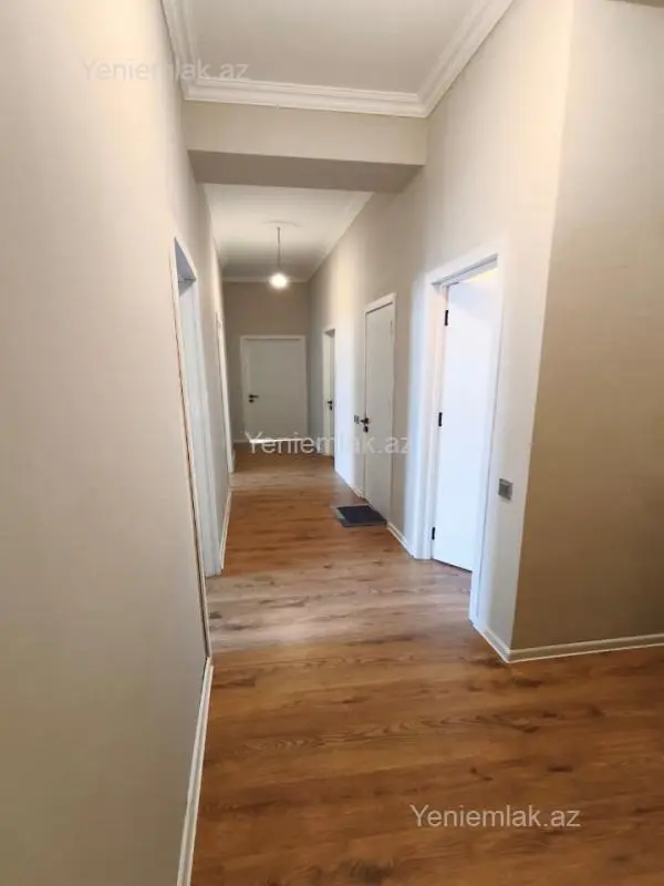 Satılır 4 otaqlı yeni tikili 130 m²