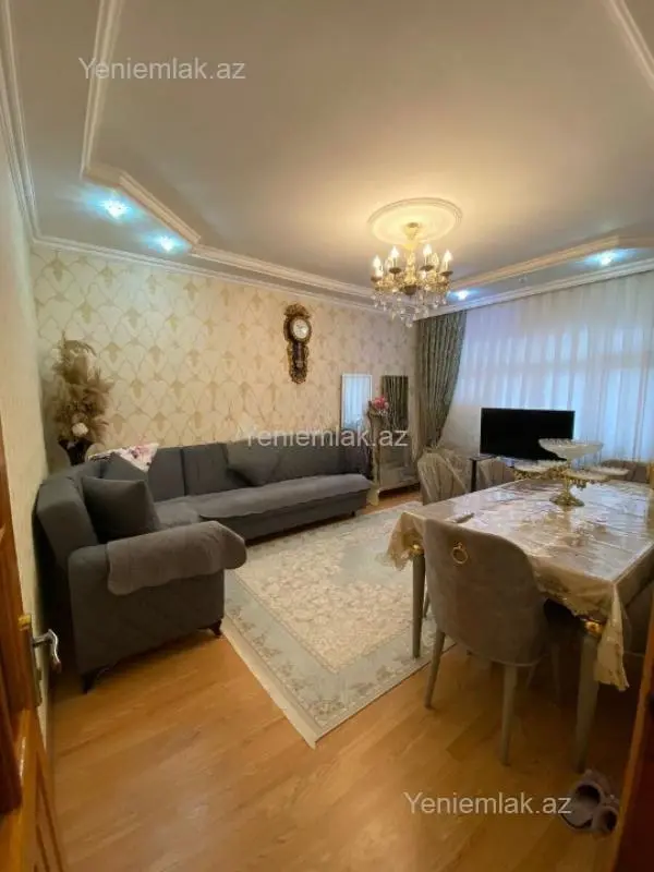 Satılır 2 otaqlı köhnə tikili 60 m²