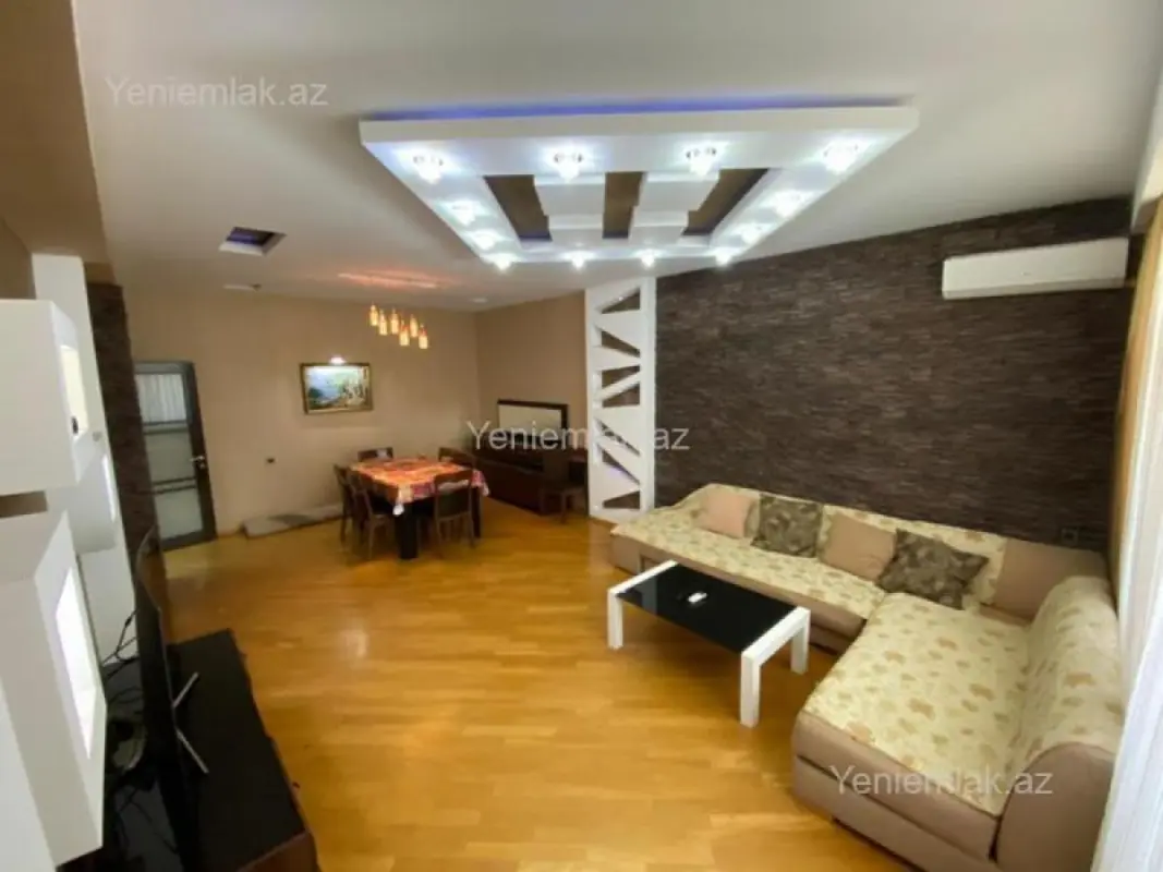 Satılır 2 otaqlı yeni tikili 105 m²