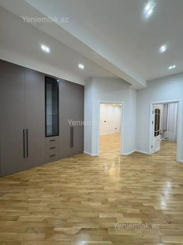 Satılır 3 otaqlı yeni tikili 148 m²