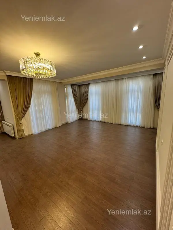 Satılır 3 otaqlı yeni tikili 152 m²