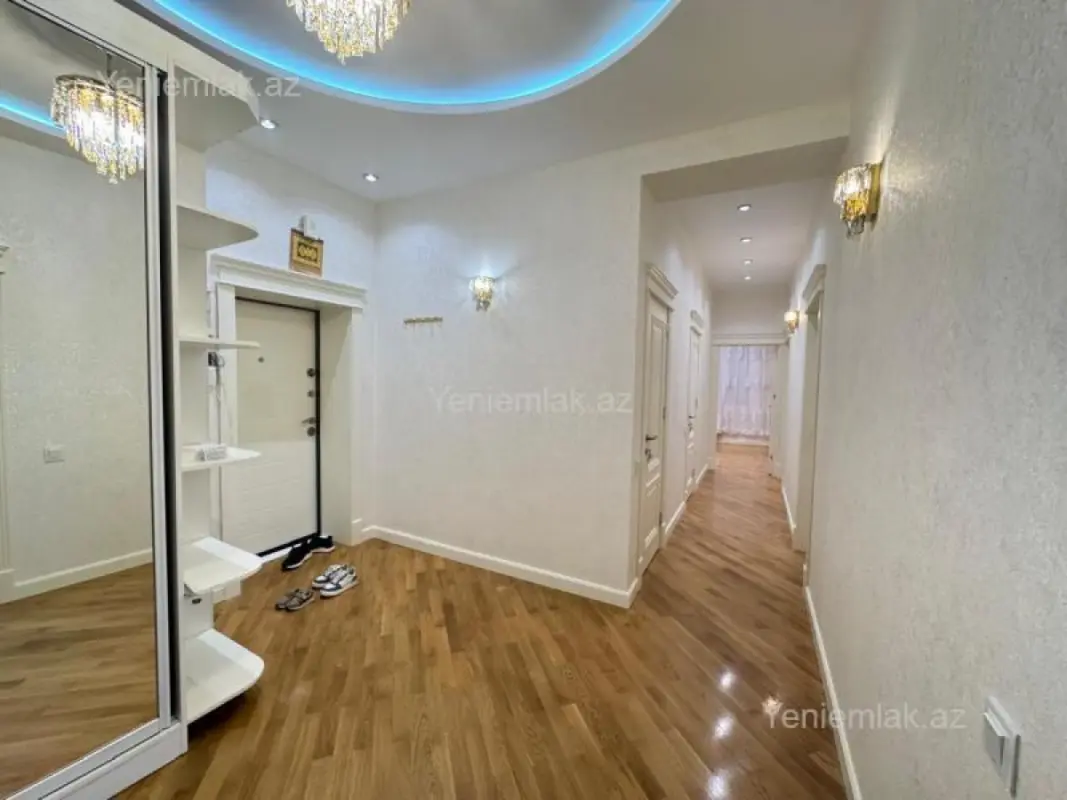 Satılır 4 otaqlı yeni tikili 158 m²