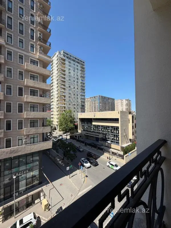 Satılır 3 otaqlı yeni tikili 158 m²