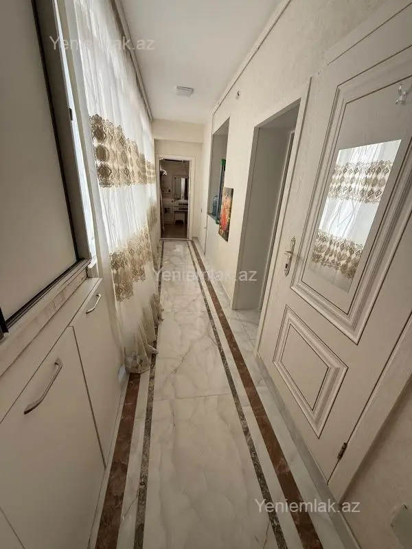 Satılır 3 otaqlı köhnə tikili 115 m²