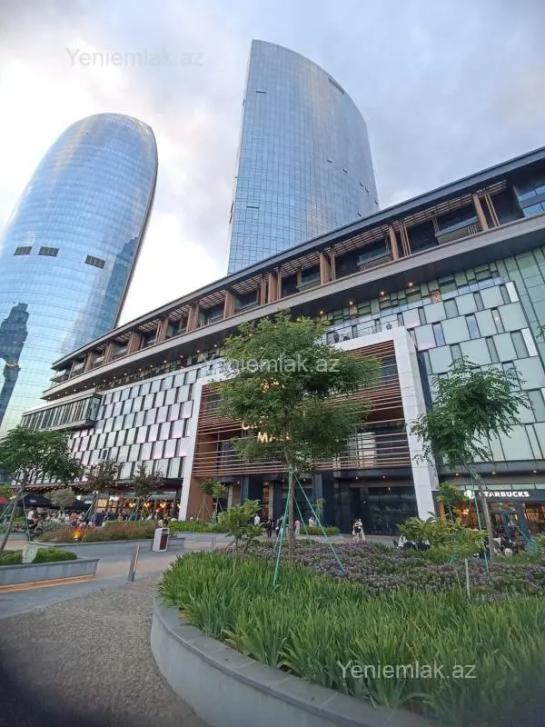 Satılır 5 otaqlı yeni tikili 375.6 m²