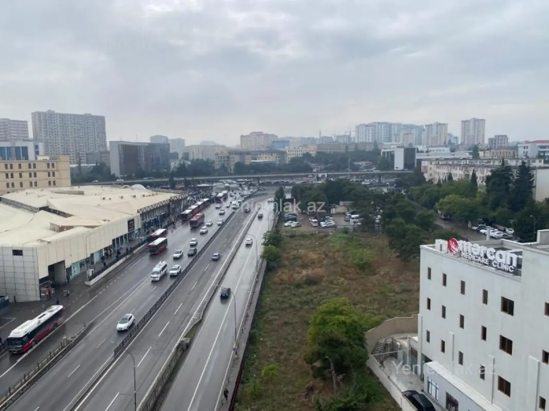 Satılır 3 otaqlı yeni tikili 130 m²
