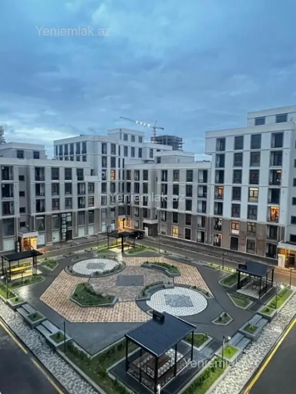 Satılır 4 otaqlı yeni tikili 130 m²