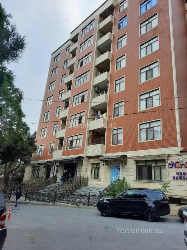 Satılır 3 otaqlı yeni tikili 130 m²