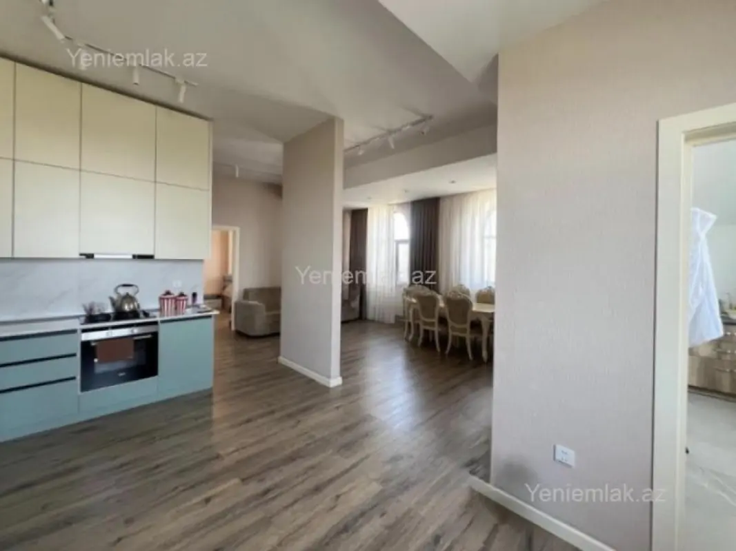 Satılır 3 otaqlı yeni tikili 127 m²