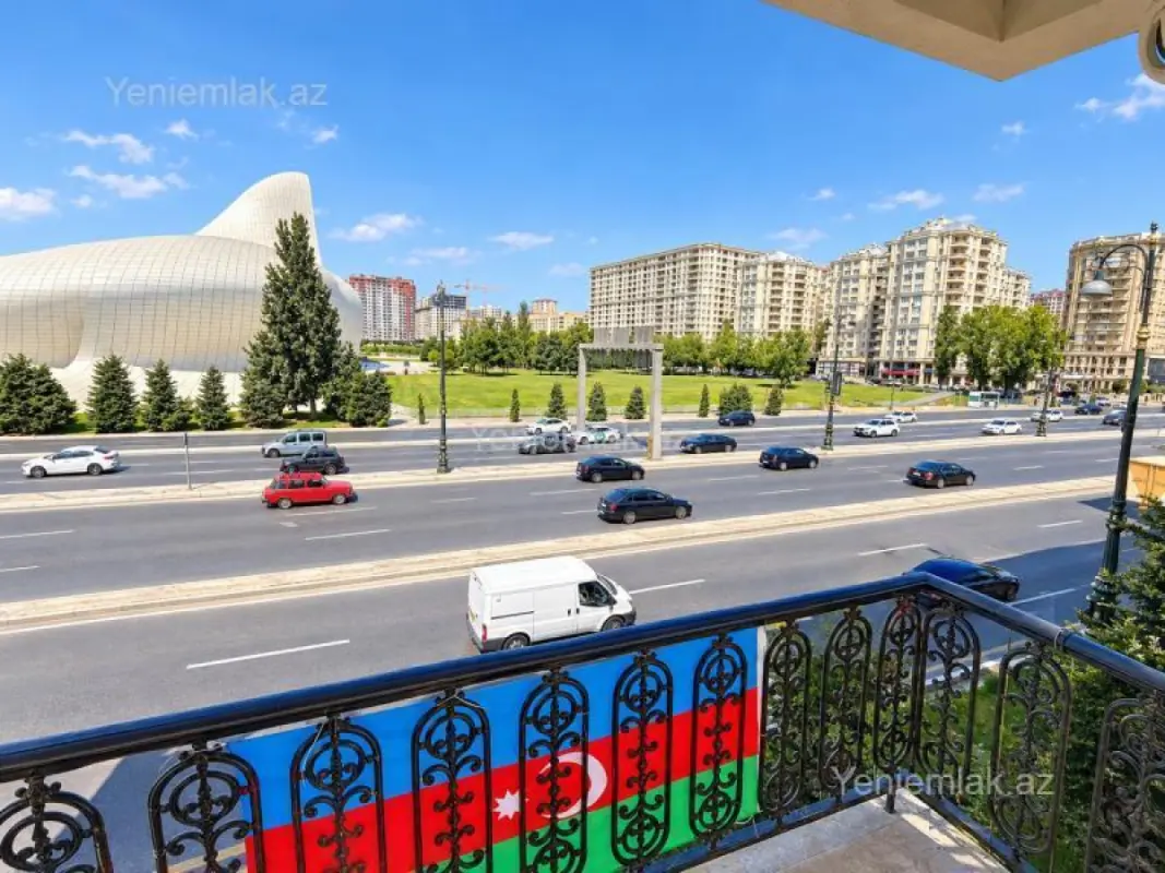Satılır 3 otaqlı köhnə tikili 75 m²