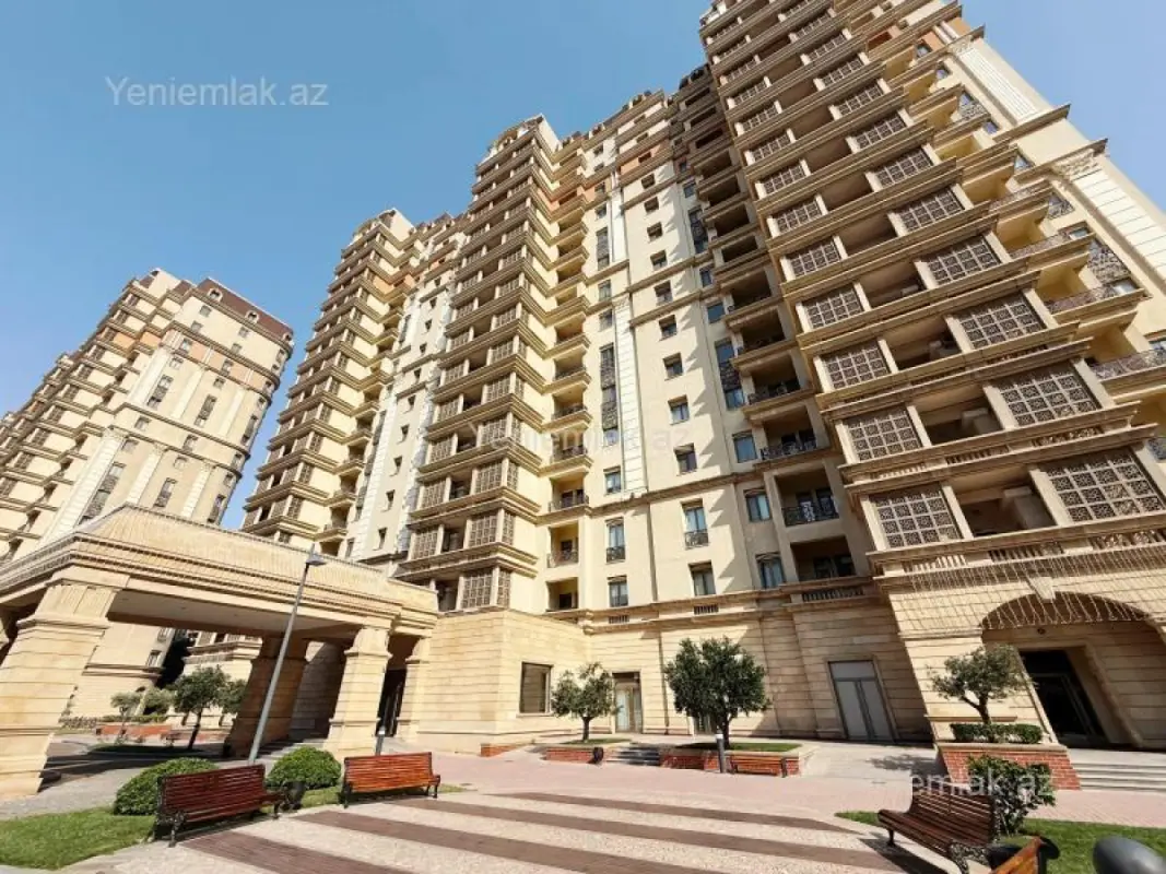 Satılır 4 otaqlı yeni tikili 200 m²