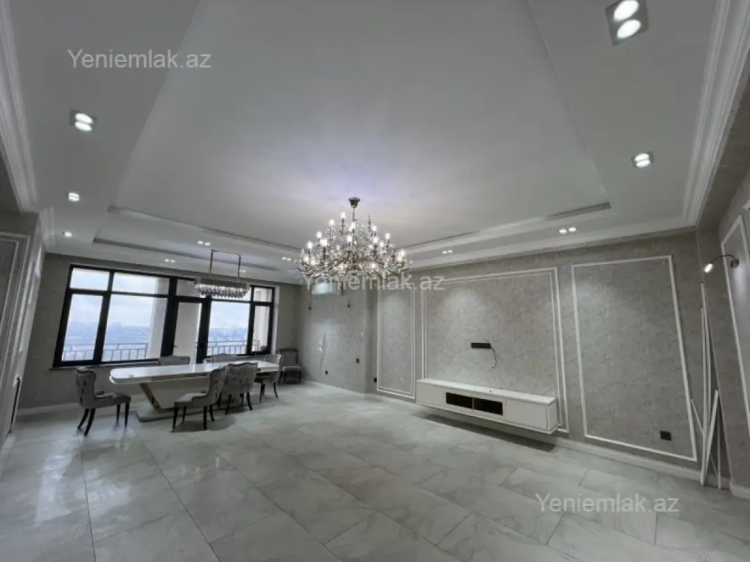 Satılır 4 otaqlı yeni tikili 230 m²