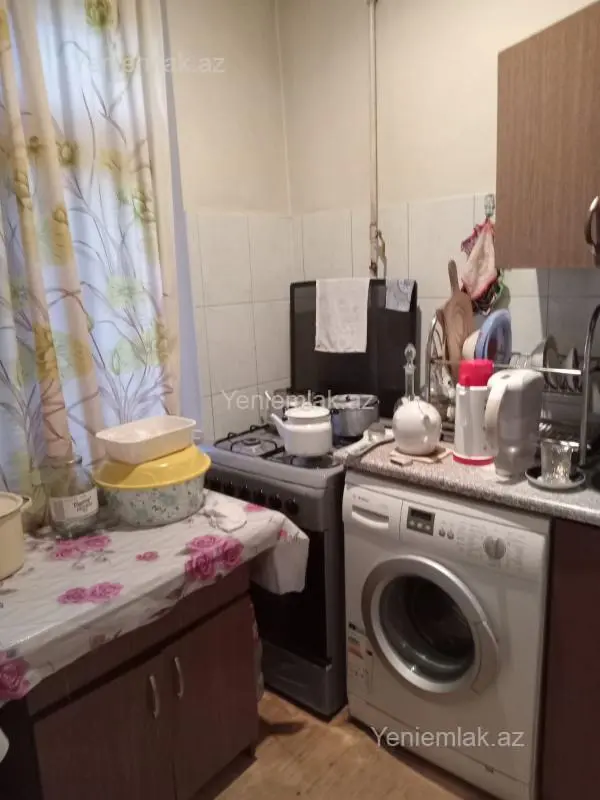 Satılır 3 otaqlı köhnə tikili 94 m²