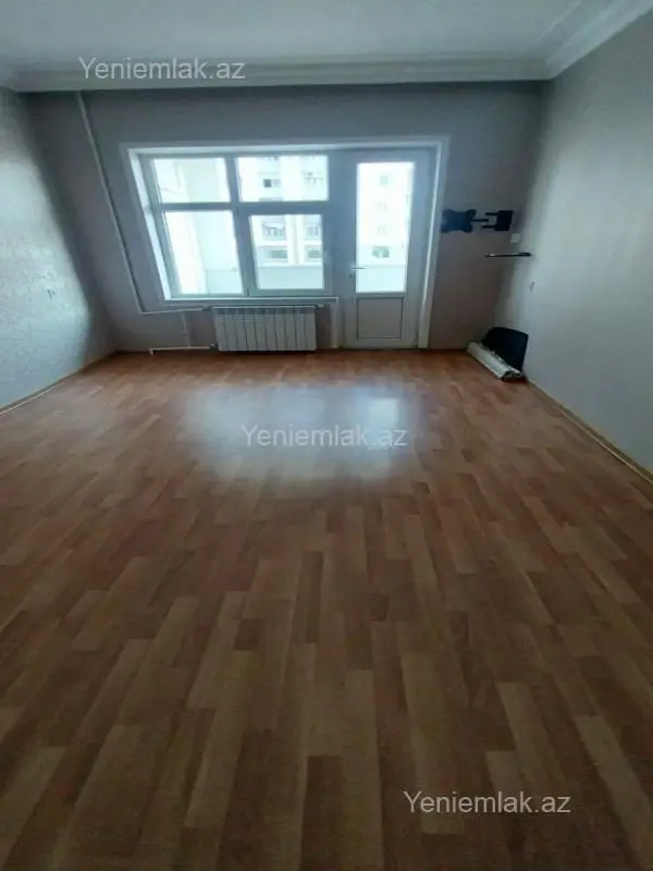 Satılır 3 otaqlı köhnə tikili 85 m²