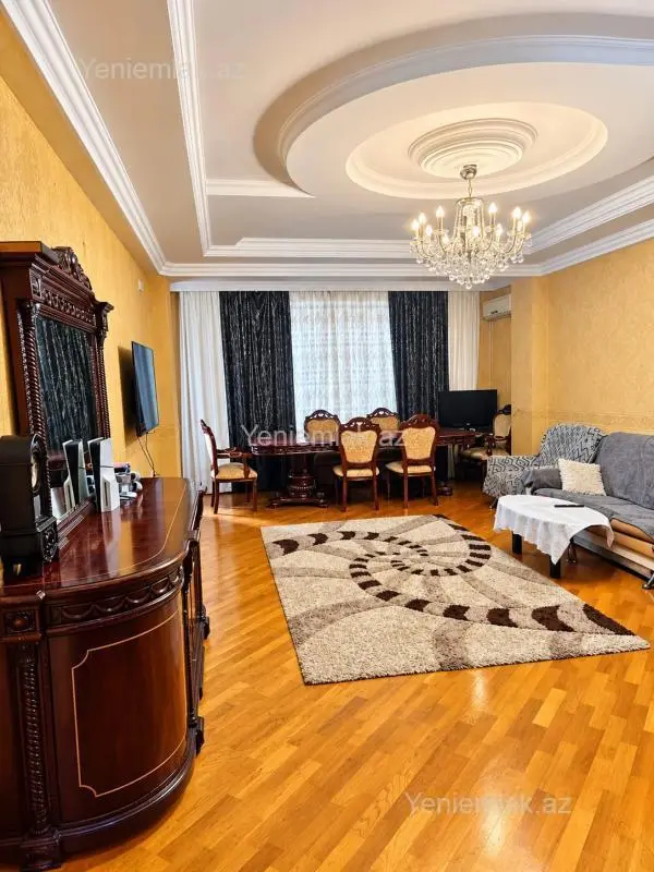 Satılır 3 otaqlı yeni tikili 115 m²