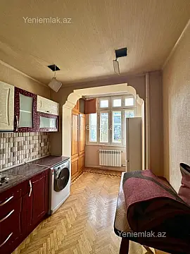 Satılır 3 otaqlı köhnə tikili 85 m² — Bakı, Binəqədi 3 otaq 85.00 m²