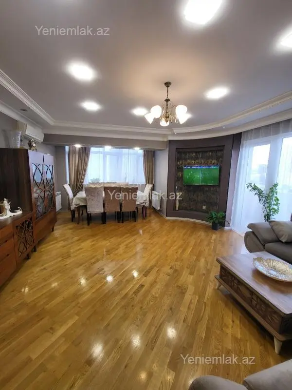 Satılır 3 otaqlı yeni tikili 107 m²