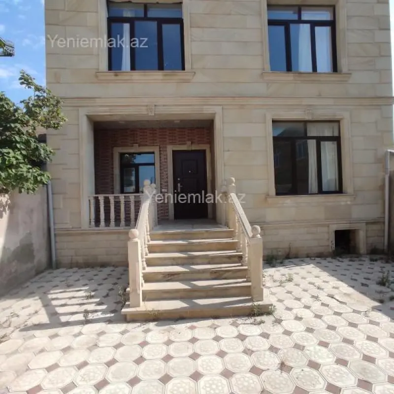 Satılır 4 otaqlı həyət evi 200 m²