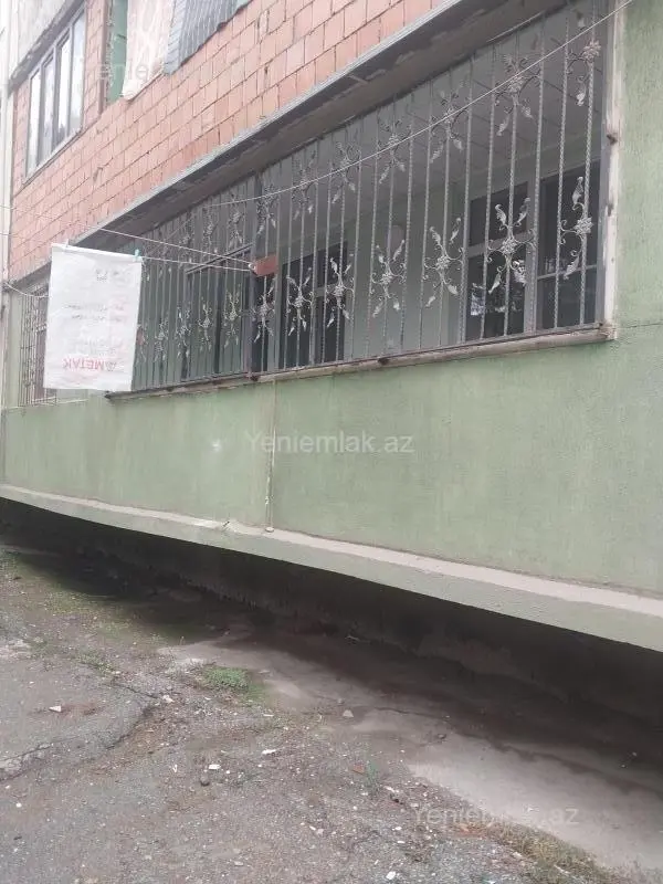 Satılır 4 otaqlı köhnə tikili 83 m²