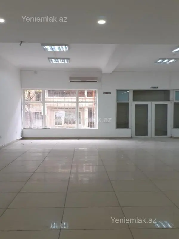 Satılır 1 otaqlı obyekt 220 m²