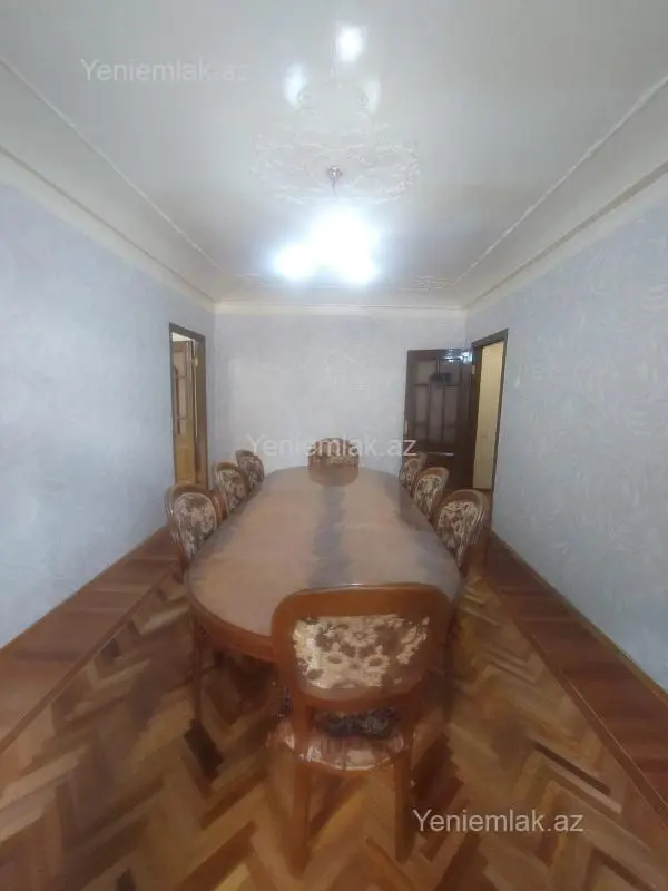 Satılır 2 otaqlı köhnə tikili 55 m²