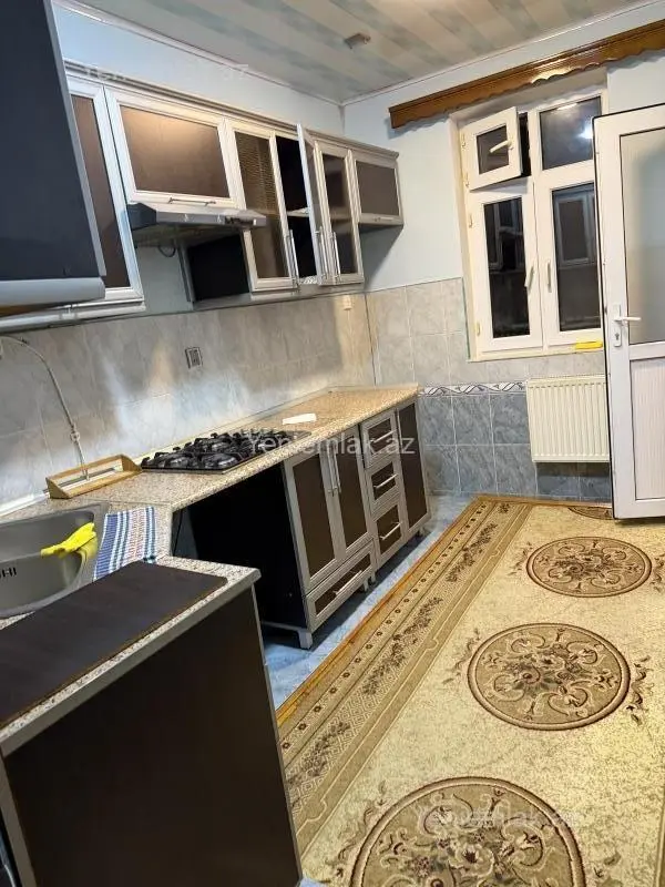 Satılır 3 otaqlı köhnə tikili 70 m²