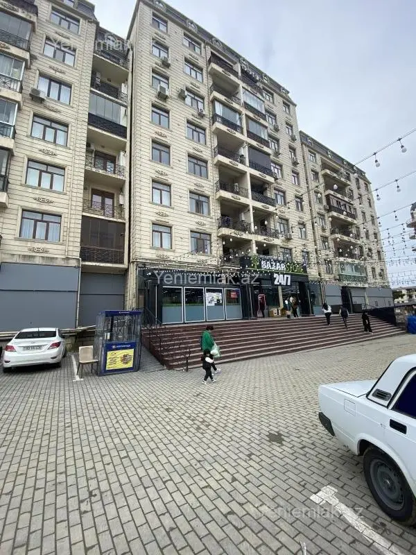 Satılır 3 otaqlı yeni tikili 135 m²