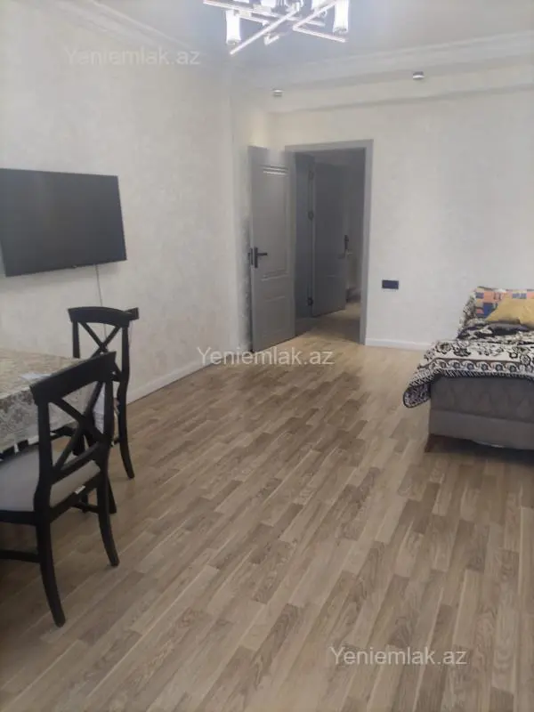 Satılır 3 otaqlı yeni tikili 90 m²