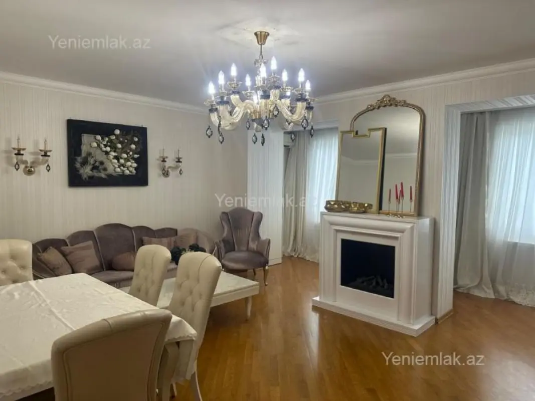 Satılır 4 otaqlı köhnə tikili 110 m²