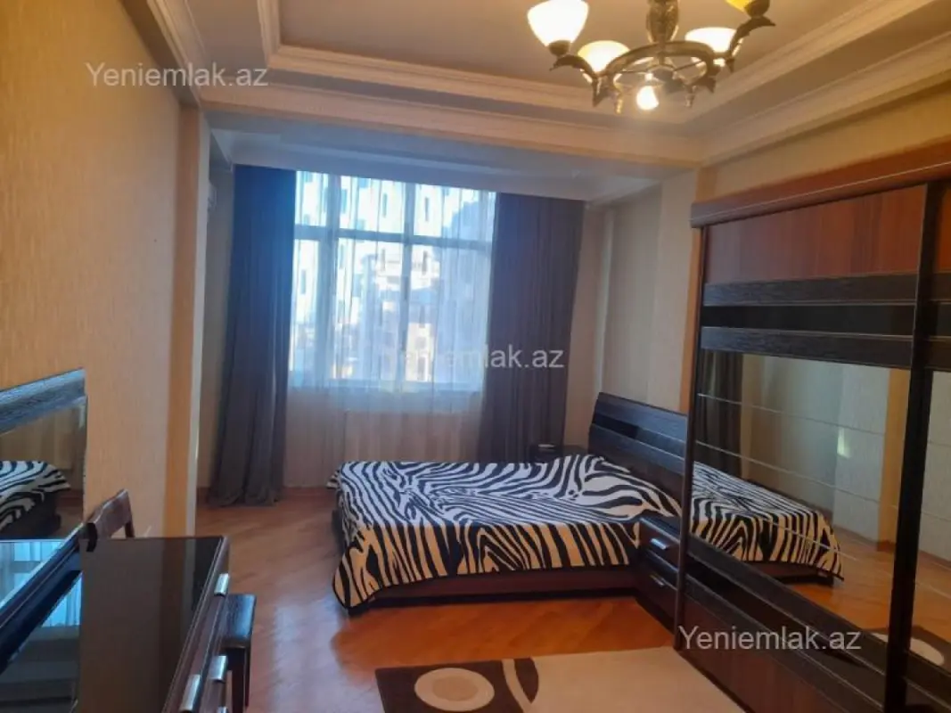 Satılır 4 otaqlı yeni tikili 170 m²
