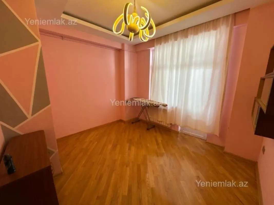 Satılır 3 otaqlı yeni tikili 95 m²