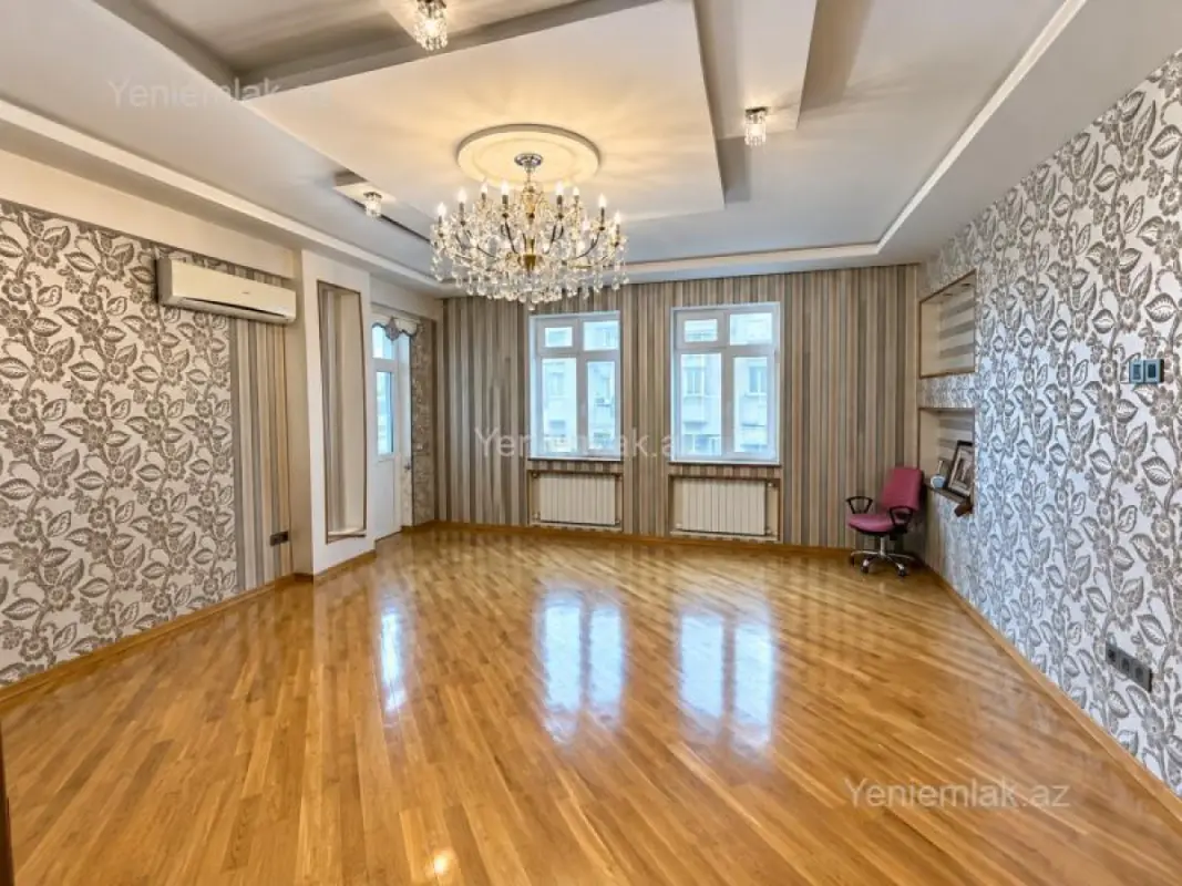 Satılır 3 otaqlı yeni tikili 157 m²