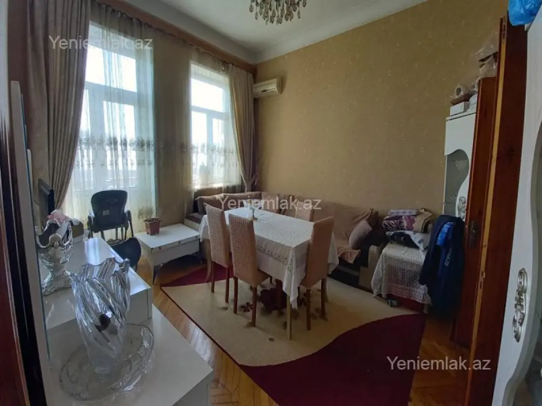 Satılır 3 otaqlı köhnə tikili 85 m²