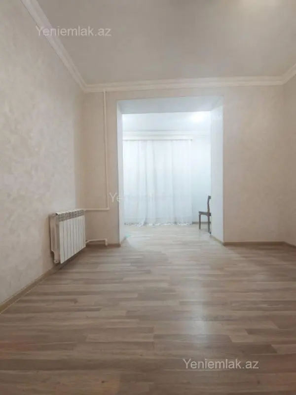 Satılır 1 otaqlı köhnə tikili 35 m²