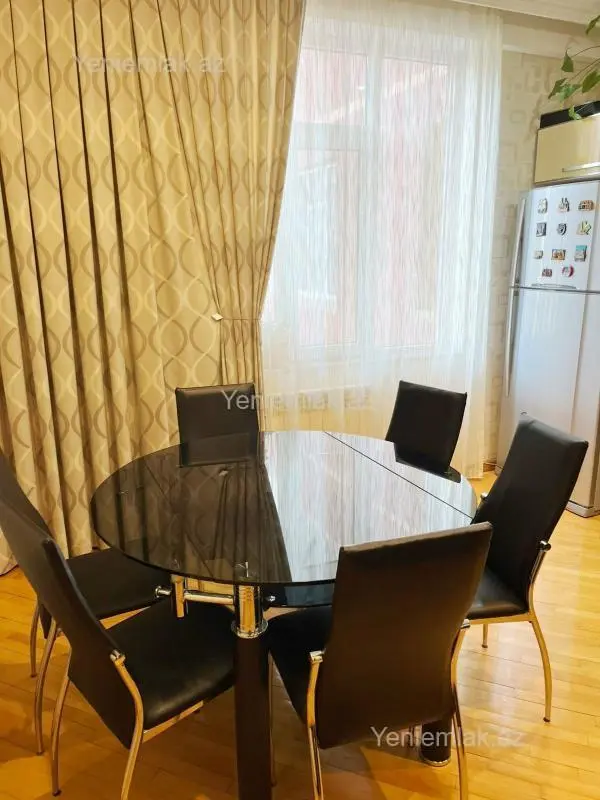 Satılır 3 otaqlı yeni tikili 118 m²