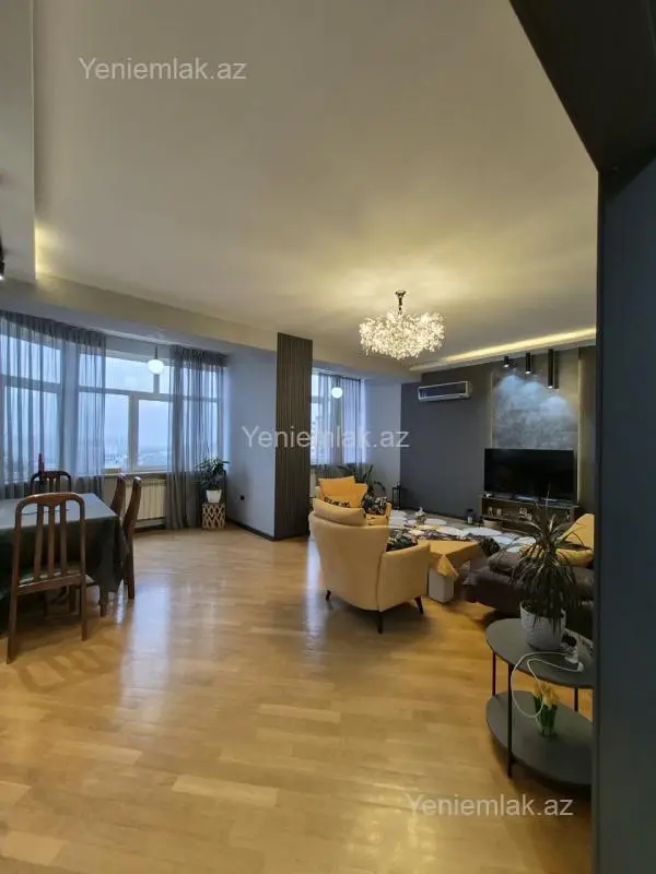 Satılır 3 otaqlı yeni tikili 120 m²