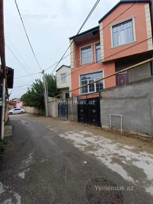Satılır 4 otaqlı həyət evi 150 m²
