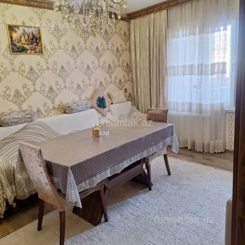 Satılır 2 otaqlı köhnə tikili 60 m²