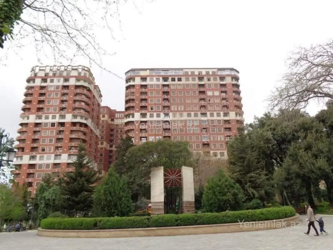 Satılır 4 otaqlı yeni tikili 205 m²