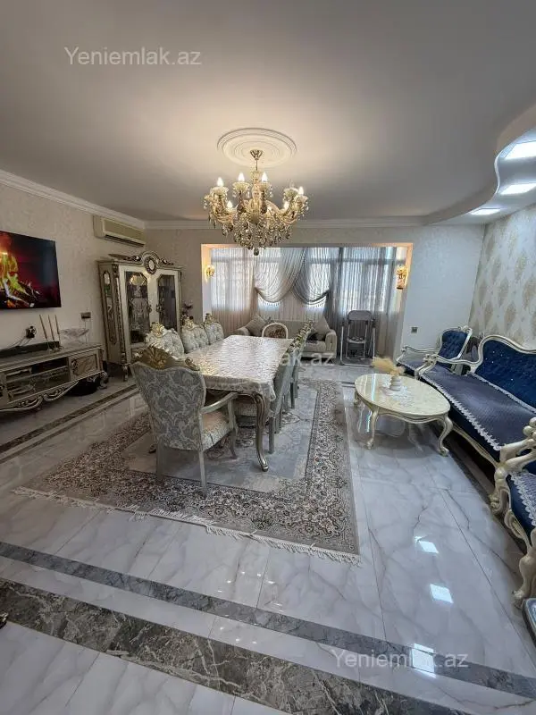 Satılır 4 otaqlı köhnə tikili 115 m²