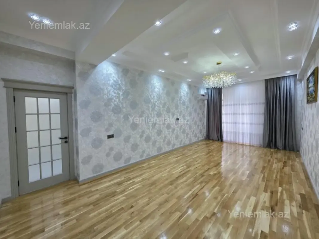 Satılır 3 otaqlı yeni tikili 130 m²