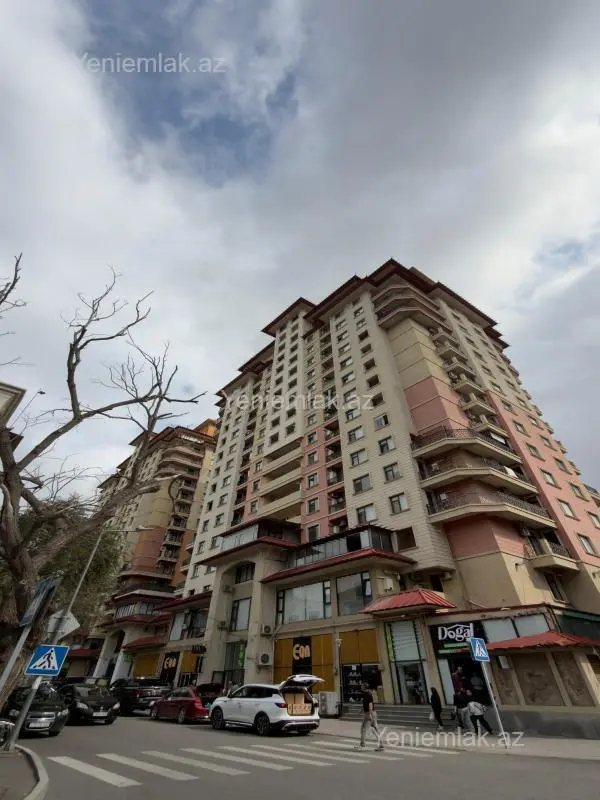 Satılır 2 otaqlı yeni tikili 108 m²